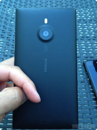 Nokia Lumia 1520 2