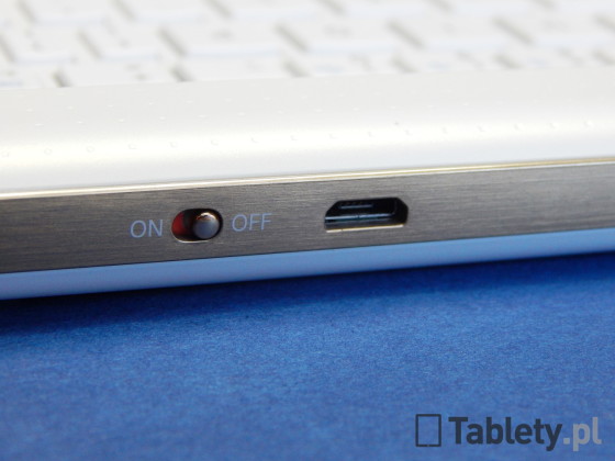 Galaxy Tab S Bluetooth Keyboard 08