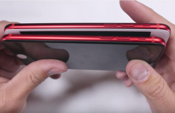 Apple iPhone 7 Product RED czarny przód