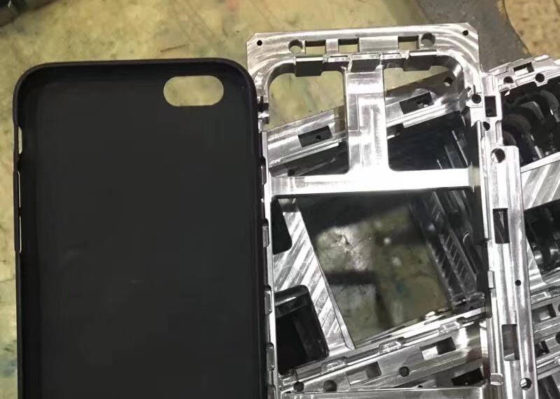 iPhone 8 metalowa ramka