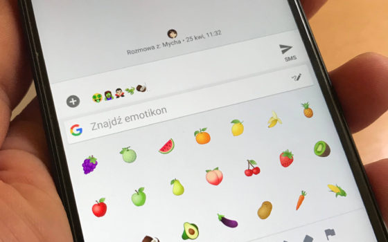 Android 8.0 Developer Preview 4 zawiera emoji 5.0 z Unicode 10. iOS 11 ich nie ma