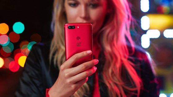 OnePlus 5T Lava Red czerwony