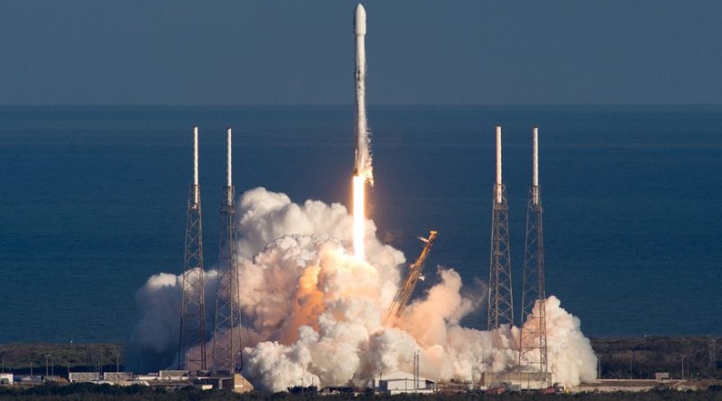 SpaceX Falcon 9 Block 5 rakieta nośna kosmos BFR Elon Musk