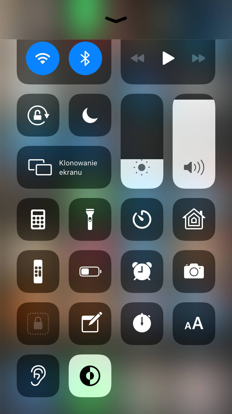 iOS 13 tryb ciemny dark mode jak włączyć na Apple iPhone