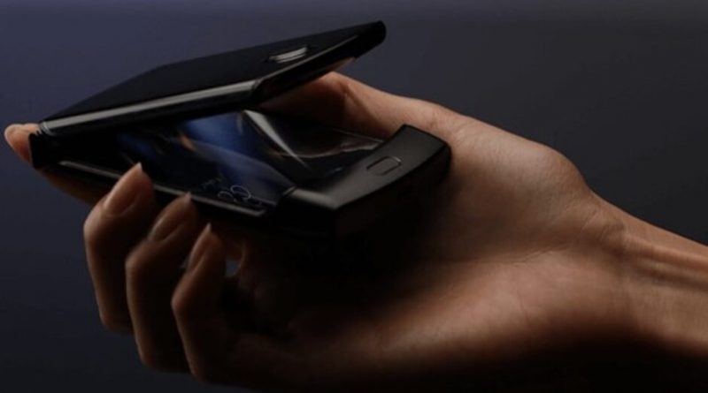 Motorola Razr 2019 cena kiedy premiera zdjęcia rendery specyfikacja techniczna składany smartfon Moto opinie