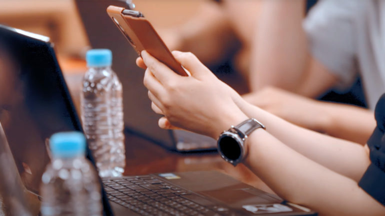 Samsung Galaxy Watch 4 Galaxy Z Fold 3 cena Buds 2 Z Flip 3 wideo specyfikacja techniczna