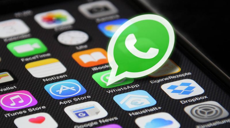 komunikator Facebook WhatsApp from Meta problemy iOS iPhone wyłącza się zamyka