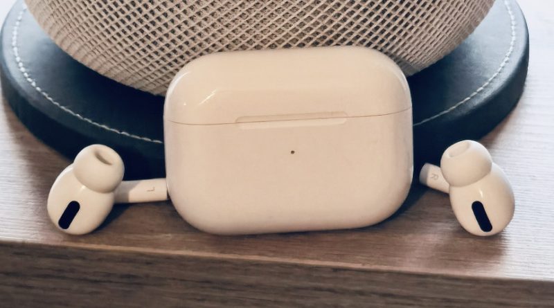 recenzja AirPods Pro z MagSafe test opinie słuchawki bezprzewodowe Apple