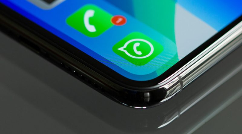 komunikator WhatsApp nowy skrót szybkie odpowiedzi reakcje na wiadomości
