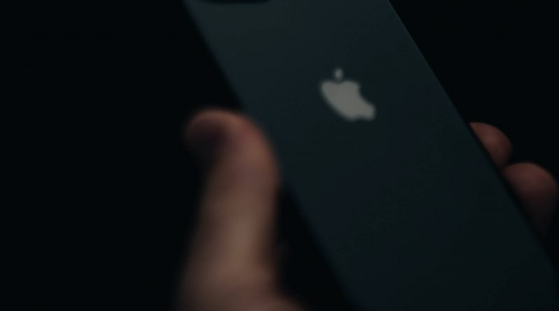 Apple iPhone SE 3 5G cena specyfikacja ładowarka MagSafe czy działa